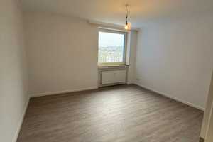 3-Zimmer-Wohnung mit Balkon in Wuppertal-Oberbarmen (Erstbezug nach Sanierung) – Brändströmstraße 4, 42275 Wuppertal – Vorschaubild 5