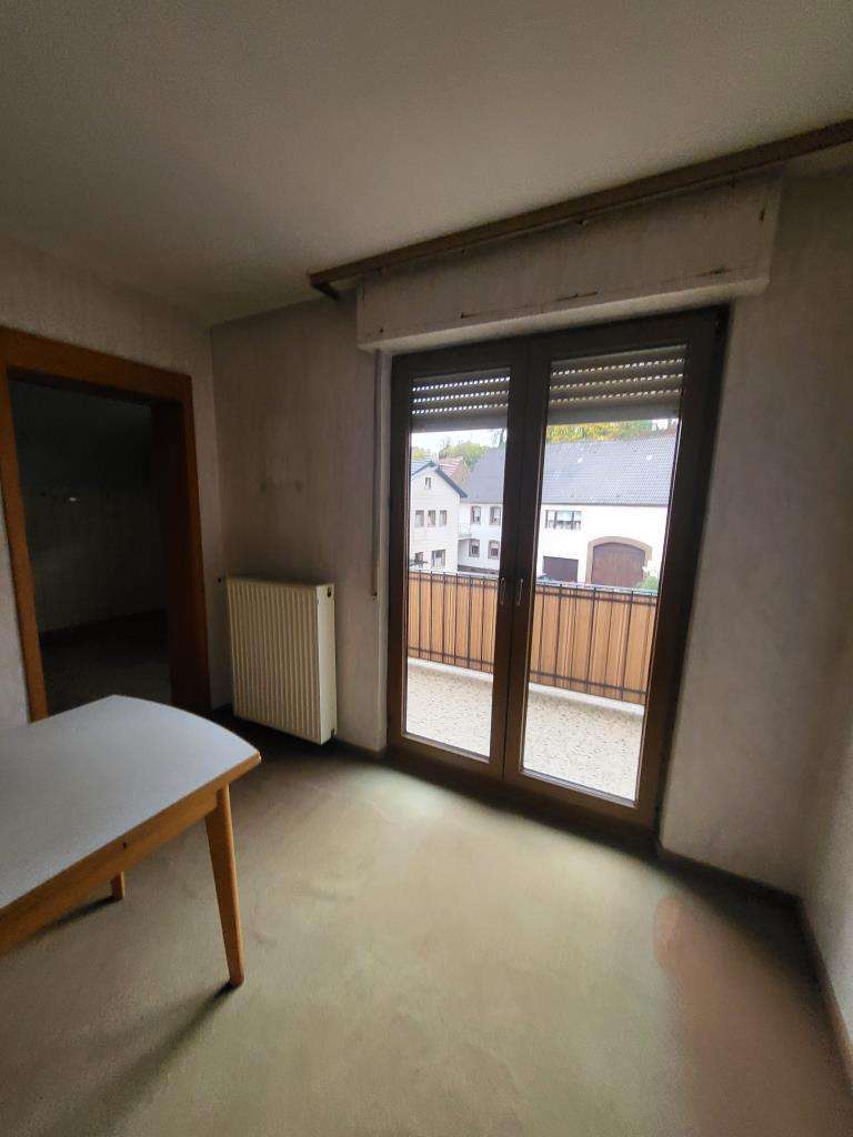 Immobilie in Rieschweiler-Mühlbach - Freistehendes Ein- bis Zweifamilienhaus in ruhiger Lage - Bild 2