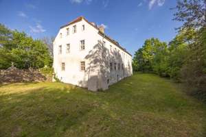 SCHLOSS NEUENHAGEN - Renaissancearchitektur mit Geschichte in einzigartiger Naturlage – Die vollständige Adresse der Immobilie erhältst du vom Anbieter., 16248 Bad Freienwalde (Oder) – Vorschaubild 2