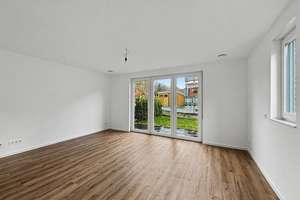 Viel Privatsphäre durch Ecklage: Reihenendhaus mit großem Garten und Dachterrasse in Quickborn – Die vollständige Adresse der Immobilie erhältst du vom Anbieter., 25451 Quickborn – Vorschaubild 4