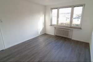 -ANFRAGESTOPP - 4 Zimmer Wohnung mit Durchgangszimmer direkt am Holzhafen mit Balkon und Einbauküche – Am Holzhafen 3, 27570 Bremerhaven – Vorschaubild 3