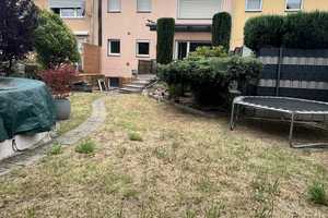 Reihenhaus in Essen-Stoppenberg mit Garten, Stellplätzen, Sauna & Photovoltaikanlage – Essen – Vorschaubild 1