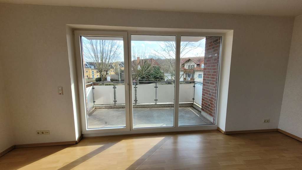 Immobilie in Giesen - Helle 3-Zimmer Wohnung mit Balkon in Giesen (1. OG), courtagefrei! - Bild 3