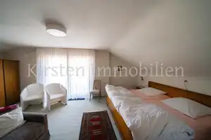 Einfamilienhaus in Top-Lage mit Garage & großem Garten, Perfekt für Familien, mit Blick auf die Burg – Zollernalbkreis – Vorschaubild 17