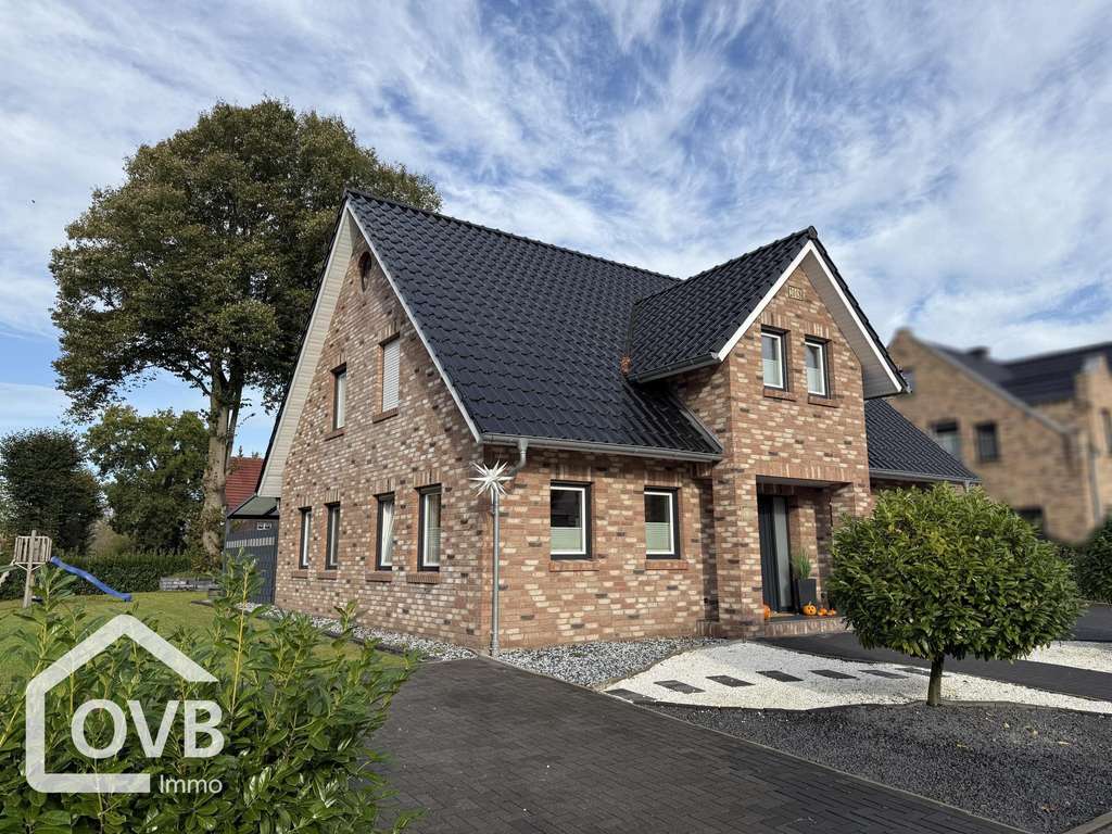 Immobilie in Holtland - Junges, top modernes Einfamilienhaus mit Garage und großzügigem Grundstück - Bild 2