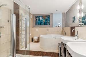 Modernes Luxus-Loft mit beeindruckender Raumhöhe – Die vollständige Adresse der Immobilie erhältst du vom Anbieter., 45136 Bergerhausen, Essen – Vorschaubild 9
