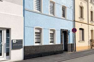 Ideal für Paare und große Familien ! Reihenmittelhaus mit 161 m² Wohnfläche und Garten – Die vollständige Adresse der Immobilie erhältst du vom Anbieter., 51197 Ostheim, Köln – Vorschaubild 1
