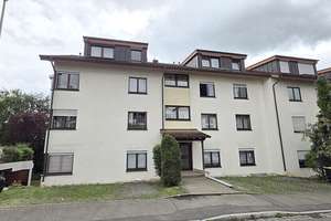 Schöne Wohnung mit Balkon und Dachterrasse
