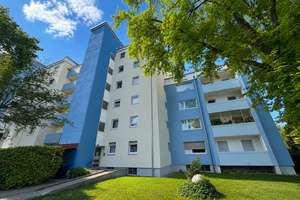 Ansprechende 3 Zimmer Wohnung mit Balkon und Loggia – Die vollständige Adresse der Immobilie erhältst du vom Anbieter., 85435 Erding – Vorschaubild 2