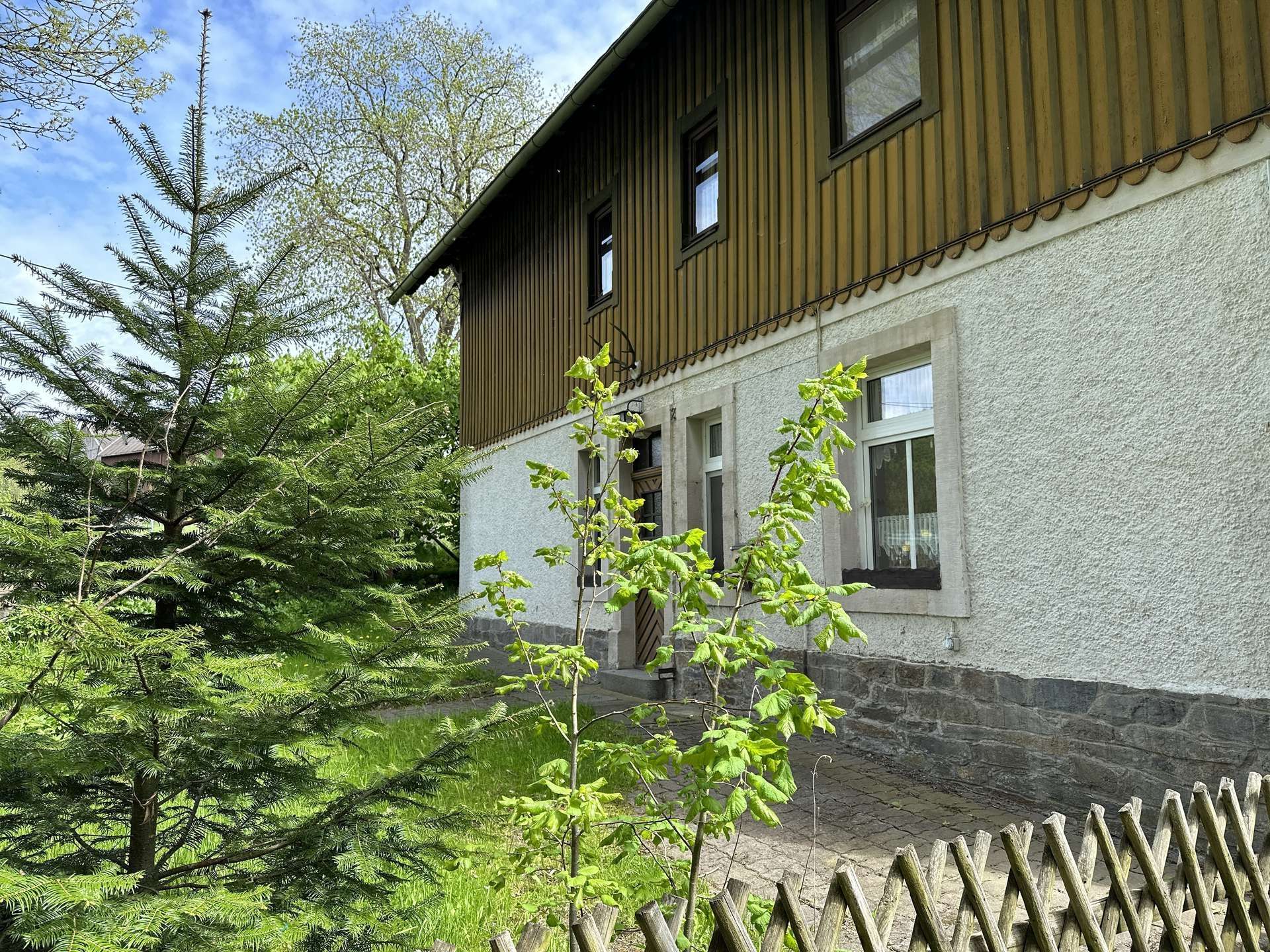 DENKMALGESCHÜTZER DREISEITENHOF MIT KREATIVEN AUSBAU POTENZIAL, Erzgebirgskreis – Bild 2