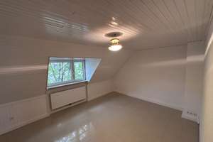 Attraktive 2,5-Zimmer-Dachgeschosswohnung in Bestlage vom Südviertel Übergang Essen-Rüttenscheid – Emilienstraße 18, 45128 Südviertel, Essen – Vorschaubild 3