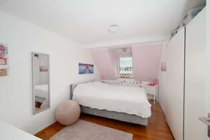 Oberkassel! Großzügige Dachgeschosswohnung mit Panoramafenster – Die vollständige Adresse der Immobilie erhältst du vom Anbieter., 40547 Oberkassel, Düsseldorf – Vorschaubild 5