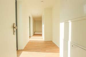 Leben im ZAM: 3-Zimmer-Wohnung mit Balkon – Margarete-Vollmar-Str. 2, 81248 Freiham, München – Vorschaubild 2