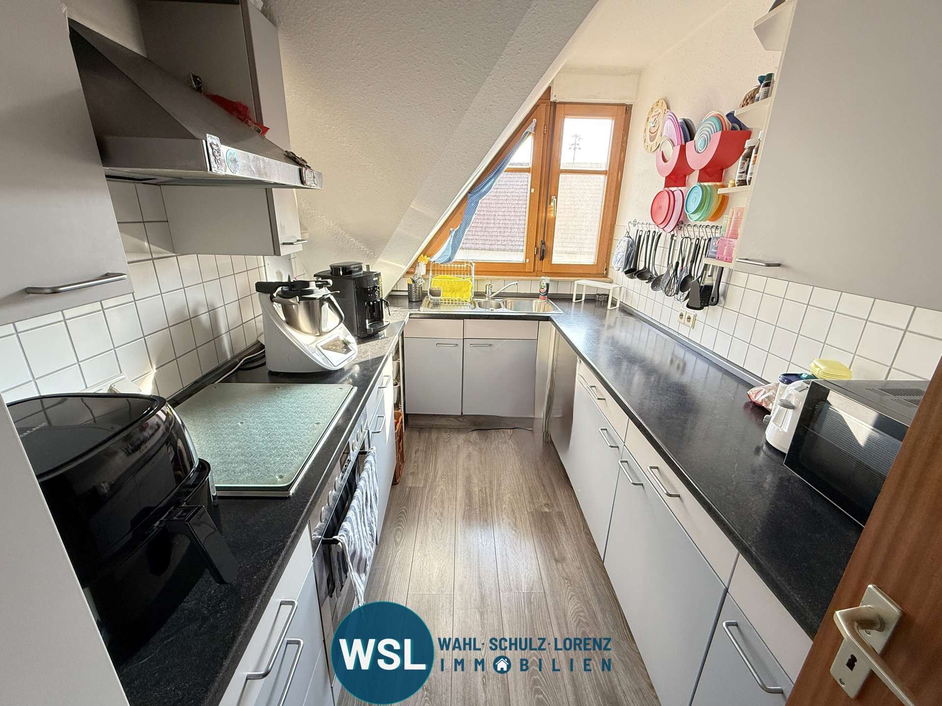 Immobilie in Kusterdingen - Charmante Maisonettewohnung mit 2 große Keller, 2 Balkone und moderner Einbauküche - Bild 2