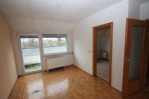 Schöne 3 Zimmerwohnung mit Loggia, Garage in MG-Venn !!! – Breiter Graben 12, 41068 Venn, Mönchengladbach – Vorschaubild 2
