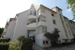 Ihr neues Zuhause in Herrenberg! Schicke, frisch renovierte 2-Zimmer-Wohnung mit Balkon! – Markusstr. 8, 71083 Herrenberg – Vorschaubild 1