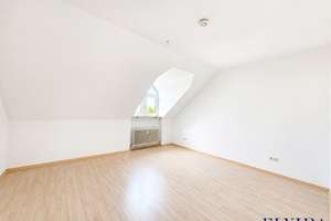 ELVIRA - Moosach, lichtdurchflutete Dachgeschosswohnung mit Südost-Loggia in begehrter Lage – Die vollständige Adresse der Immobilie erhältst du vom Anbieter., 80993 Alt-Moosach, München – Vorschaubild 9