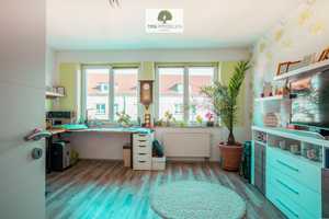 gemütliches Reihenmittelhaus mit Fernwärme – Keller, Garten, Gäste-WC & ausgebautem Dachgeschoss – Berlin – Vorschaubild 9