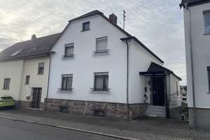 schönes Einfamilienhaus im Zentrum von Quierschied – Die vollständige Adresse der Immobilie erhältst du vom Anbieter., 66287 Quierschied – Vorschaubild 2