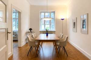 Beletage Altbauwohnung direkt am Winthirplatz – Die vollständige Adresse der Immobilie erhältst du vom Anbieter., 80634 Neuhausen, München – Vorschaubild 2