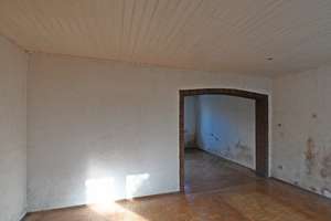 Mach mich wieder schön :) Sanierungsbedürftige DHH mit Garten & Garage in Frillendorf – Die vollständige Adresse der Immobilie erhältst du vom Anbieter., 45139 Frillendorf, Essen – Vorschaubild 4
