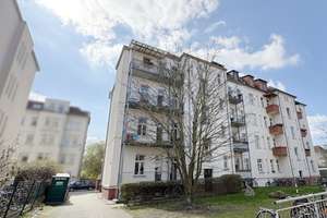 Charmante 1-Zimmer-Dachgeschosswohnung im Denkmal – Ruhige Wohnlage in der Leipziger Südvorstadt – Die vollständige Adresse der Immobilie erhältst du vom Anbieter., 4275 Südvorstadt, Leipzig – Vorschaubild 3