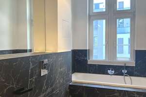 Bezugsfreie 3-Zimmer-Altbauwohnung im Samariterkiez mit Fischgrät & modernem Bad! – Die vollständige Adresse der Immobilie erhältst du vom Anbieter., 10247 Friedrichshain, Berlin – Vorschaubild 3