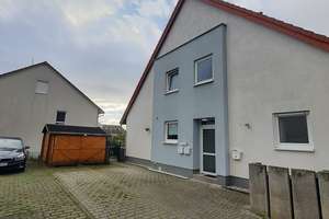 Traumhafte 3-Zimmer-Maisonette-Wohnung mit Balkon und Stellplatz – Die vollständige Adresse der Immobilie erhältst du vom Anbieter., 55252 Mainz-Kastel, Wiesbaden – Vorschaubild 18