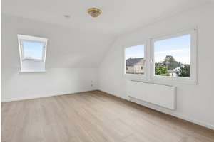Provisionsfrei: Einzugsbereites Familienhaus in Berlin-Rudow – modernisiert & mit Garten – Lauchstädter Weg 30A, 12355 Rudow, Berlin – Vorschaubild 12