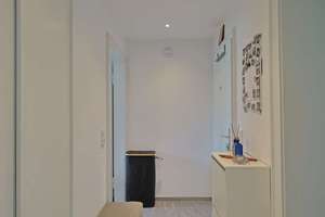 helle ruhig gelegene 2-Zimmer-Wohnung mit großer Küche, Diele, Bad, Balkon - variable Raumaufteilung – 40470 Mörsenbroich, Düsseldorf – Vorschaubild 4