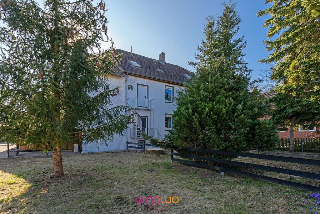 Immobilie in Seelze - Mit den (Groß)Eltern unter einem Dach? Gartenanteil und 2 Garagen inklusive! - Bild 1