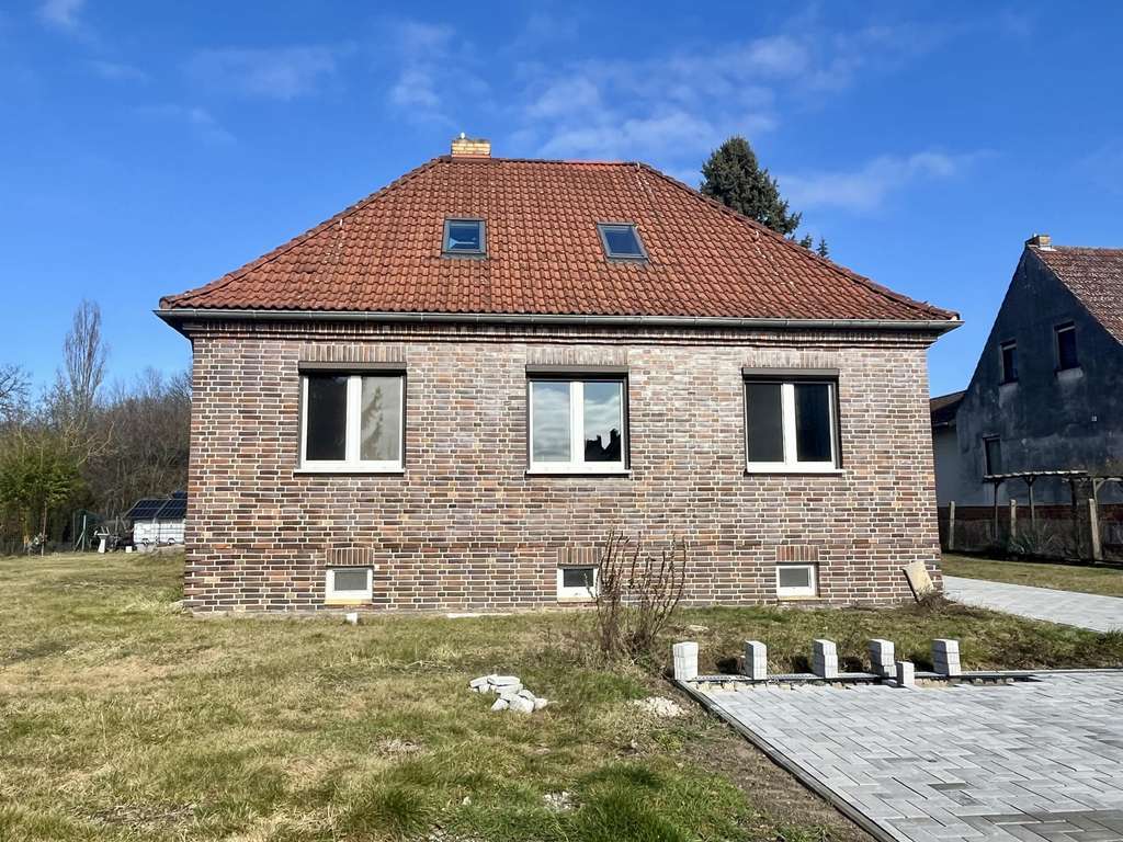 Immobilie in Hohenleipisch - ruhig Wohnen auf einer Ebene - Bild 1