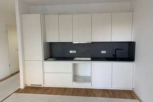 Neuwertige 3-Zimmer-Wohnung mit Balkon und EBK  in Düsseldorf-Heerdt – 40549 Heerdt, Düsseldorf – Vorschaubild 3