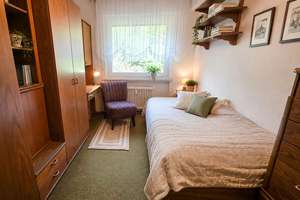 Familienwohnung. Vier Zimmer. Am Klinikum. Gepflegt, aber anpassungsbedürftig. – 42653 Gräfrath, Solingen – Vorschaubild 12