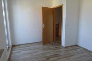 +++TOLLES REIHENECKHAUS+ GROßER GARTEN+MODERNES BAD M. WANNE+GR. KÜCHE+TOLLES WOHNZIMMER++ – Feldrain 1, 4509 Delitzsch – Vorschaubild 9