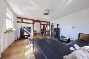 Liebevoll saniertes Fachwerkhaus (ca. 289 m²) mit Terrasse, Sichtbalken, Einliegerwohnung uvm. – Stuttgart – Vorschaubild 7