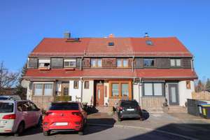 Renovierungsbedürftiges Reihenmittelhaus mit Terrasse und Stellplatz – 5 Zimmer auf ca. 70 m² – Die vollständige Adresse der Immobilie erhältst du vom Anbieter., 9114 Borna-Heinersdorf, Chemnitz – Vorschaubild 2