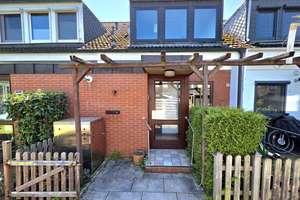Lilienthal-Mitte***RH mit 5 Zi, Wintergarten, Garage***€ 259.000,--