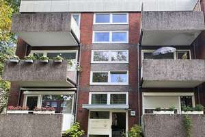 Top sanierte 2 Zi.-Wohnung mit Balkon & Loggia inkl. Möblierung!