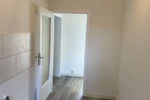 Renovierte 1 Zimmerwohnung mit sep Küche  – Sternbuschweg 246, 47057 Neudorf-Süd, Duisburg – Vorschaubild 2