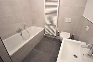 Wohnen wie im eigenen Haus – außergewöhnliche 3-Zimmer-Wohnung mit 90 m² Terrasse – Konstantinstr. 1a, 53179 Rüngsdorf, Bonn – Vorschaubild 10