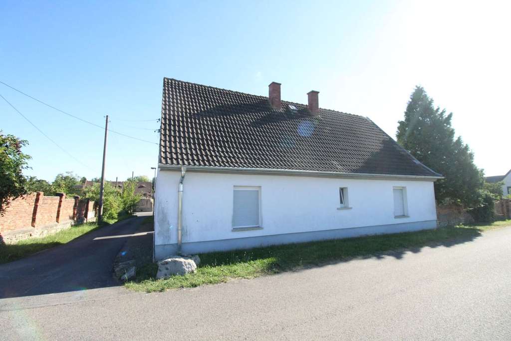 Immobilie in Goethestadt Bad Lauchstädt - Sofort wohlfühlen: 5-Zi.-EFH in Milzau mit großem Grundstück - Bild 0