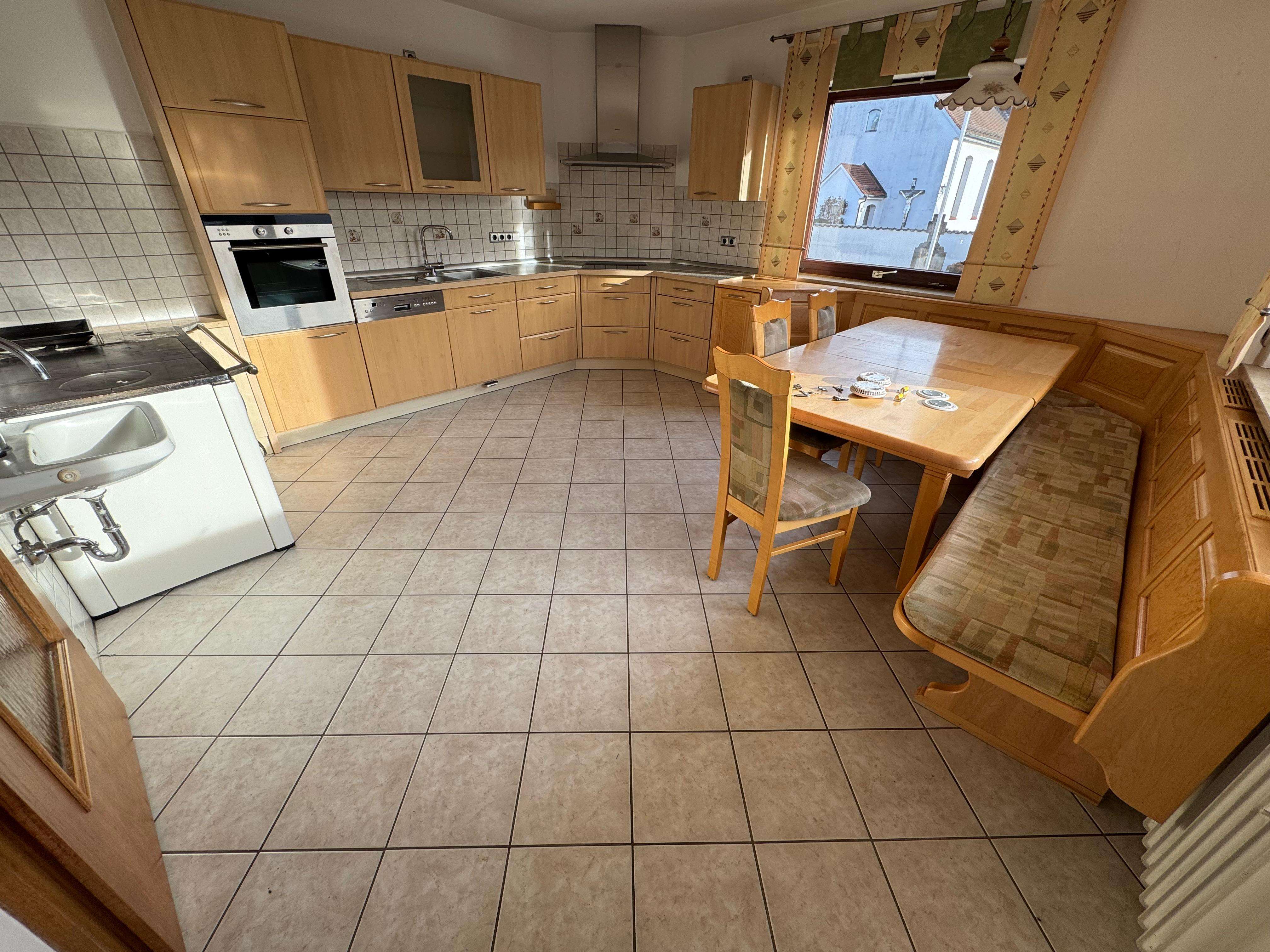 Immobilie in Gerolsbach - Hofstelle mit zwei Wohnhäusern und Scheune in Gerolsbach OT Junkenhofen zu verkaufen! - Bild 3