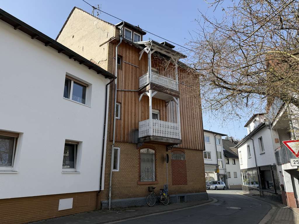 Immobilie in Schmitten - Schmitten im Taunus - Renditeobjekt - Mehrfamilienhaus mit 3 Eigentumswohnungen und Gewerbeeinheit - Bild 3