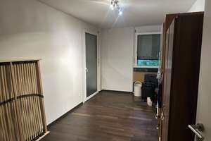Wohnen mit Charakter: Großzügiges 4,5-Zimmer-Apartment in Backnang – Stuttgarter Straße 92, 71522 Backnang – Vorschaubild 2