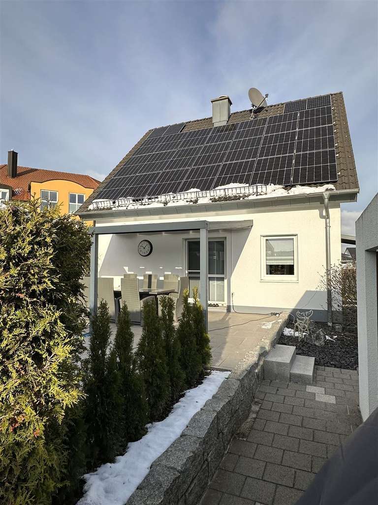Immobilie in Gräfenberg - Hochwertig moderniertes EFH, Top-Gartenanlage, Pool, Garge+Carport , PV-Anl. - Bild 3