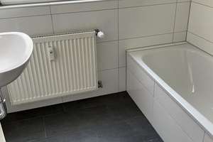 Anmieten und 500 EUR WM-Prämiengut 3-Zimmer-Wohnung in  Elberfeld - Mit neuen Badezimmer! – Adalbert-Stifter-Weg 55, 42109 Uellendahl-Katernberg, Wuppertal – Vorschaubild 6