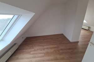 Wunderschöne 3 Zimmerwohnung perfekt für WG - direkt neben der Stadt über zwei Etagen – Fröbelstr. 8, 33100 Kernstadt, Paderborn – Vorschaubild 10