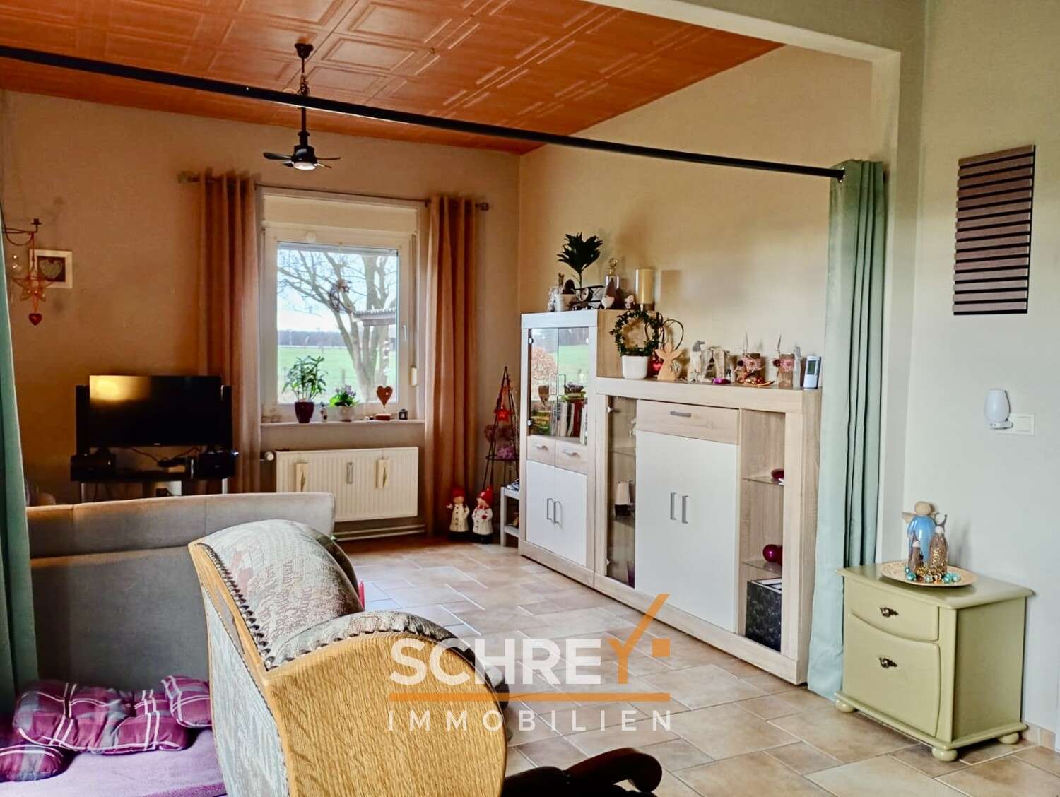 Immobilie in Bramsche - Vielseitige Hofstelle mit zwei Wohneinheiten, Nebengebäuden und 10.023 m² Grundstück - Bild 2