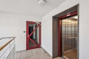 Traumhafte Dachgeschosswohnung mit Blick über Stuttgart – Christophstraße 26, 70180 Heusteigviertel, Stuttgart – Vorschaubild 18